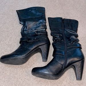 Short heel boots
